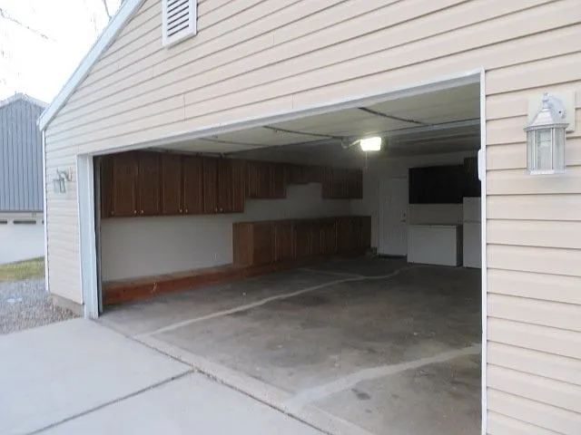 2 bed, 2500 sqft, $1,600 — Photo 3
