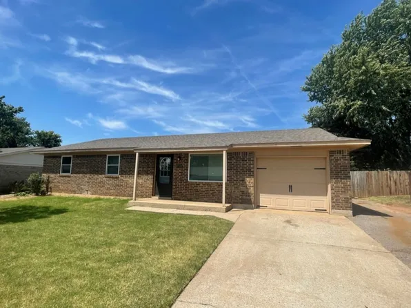 138 Ridgeline Dr #138, Weatherford, OK 73096