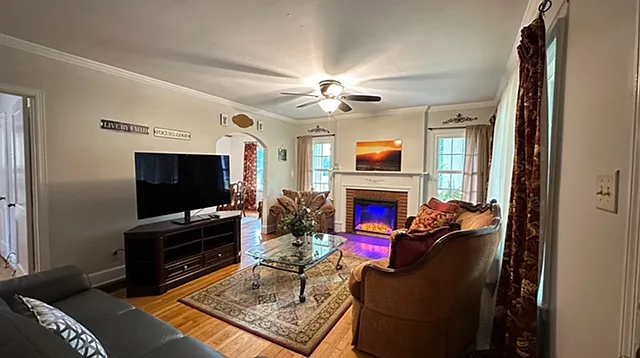 2 bed, 1334 sqft, $3,875 — Photo 2