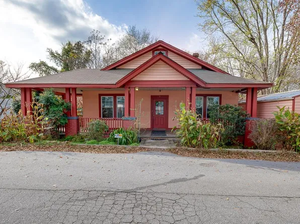 7 Hampton Ave, Ware Shoals, SC 29692