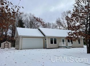 2103 Balsam Ln, Houghton, MI 49931