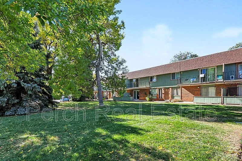 2 bed, 1.0 bath, 941 sqft, $1,500 — Photo 1