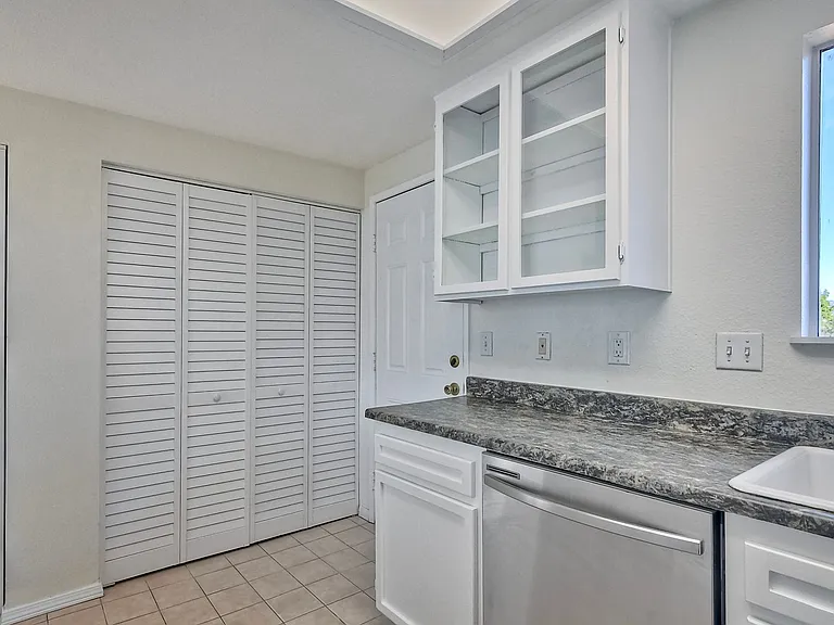 1252 Soria Gln — Photo 6