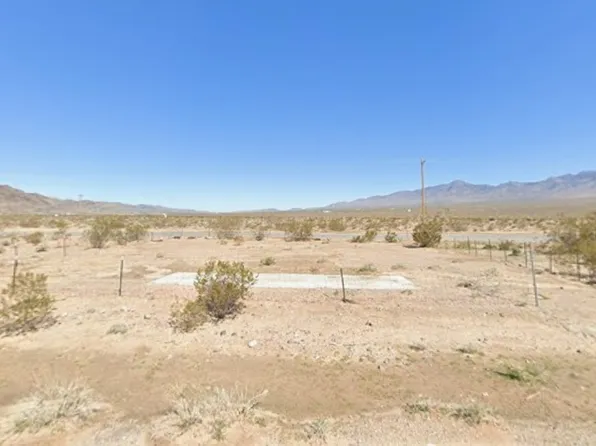 930 W Marva Ln, Pahrump, NV 89060