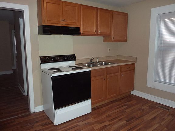 2nd image of 1001 Julian St