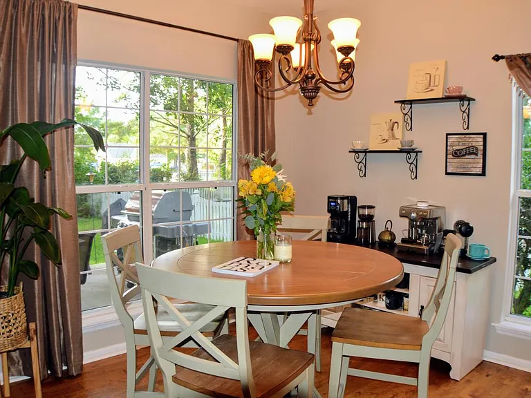 Breakfast Nook