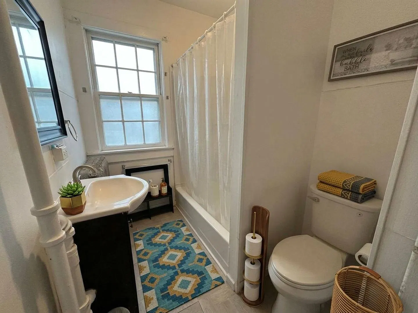 534 W Market Street — Photo 4