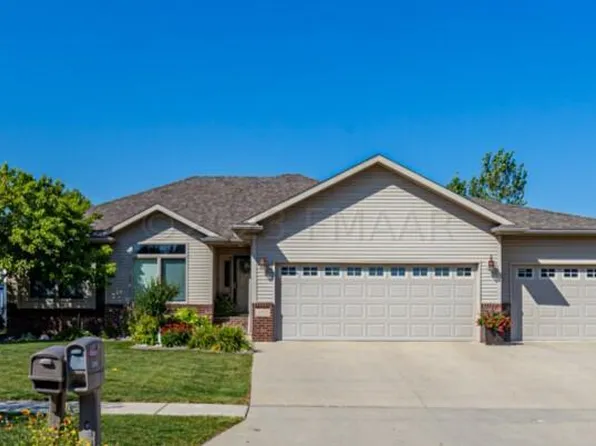 3521 Polk St S, Fargo, ND 58104