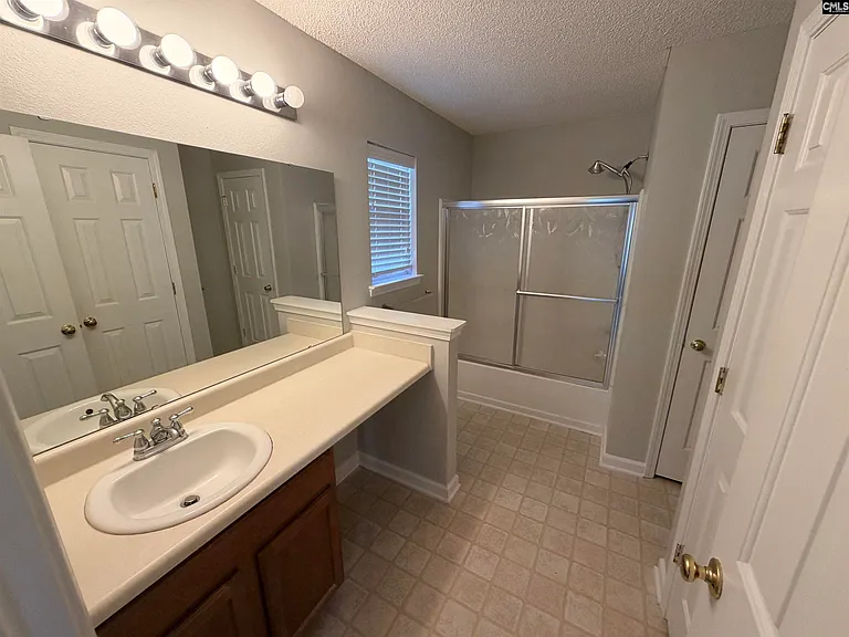 5 Redbrush Ct — Photo 11