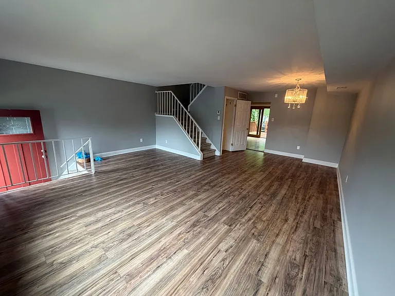 3217 Stockton Pl — Photo 3