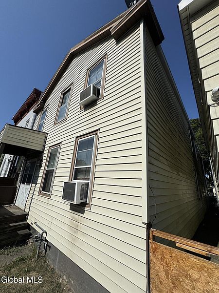 3rd image of 623 5th Avenue