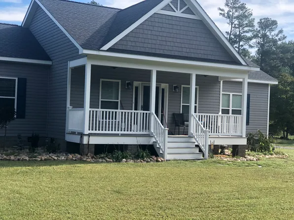3884 Laurellye Ln, Hayes, VA 23072