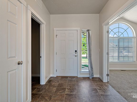 4th image of 11821 Pheasant Run Ct