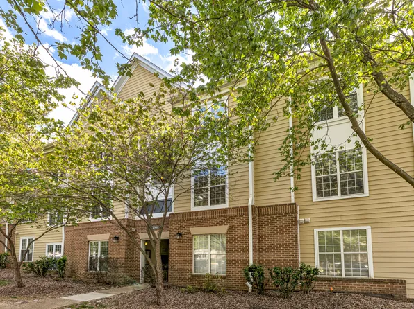 12909 Alton Sq APT 102, Herndon, VA 20170