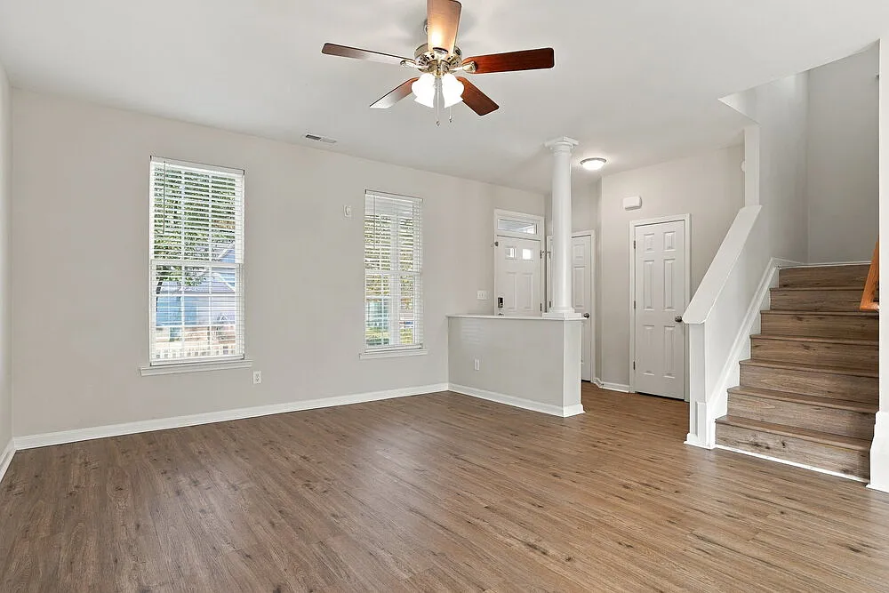 3 bed, 2.5 bath, 1543 sqft, $1,735 — Photo 4