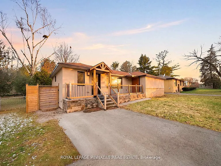 208 Glen Oak Dr — Photo 3