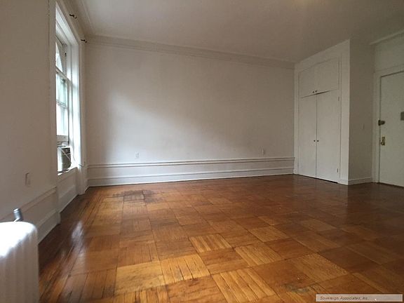 5th image of 306 W 107th St APT 3F