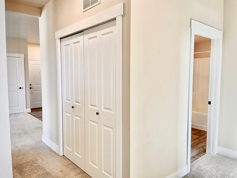 3 bed 2 bath
1235 SQ. FT.
Laundry closet and second bathroom