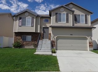 986 W Stonehenge Dr, North Salt Lake, UT 84054