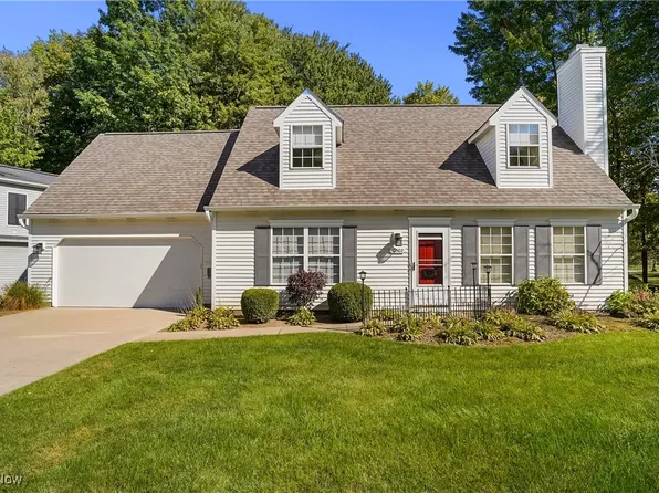 10502 White Ash Trl, Twinsburg, OH 44087