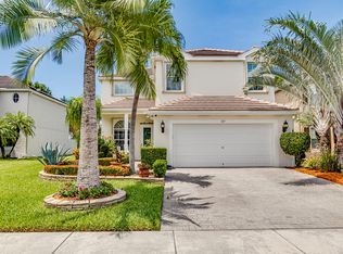 117 Newberry Ln, Royal Palm Beach, FL 33414