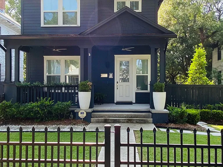 1139 N Market St — Photo 1