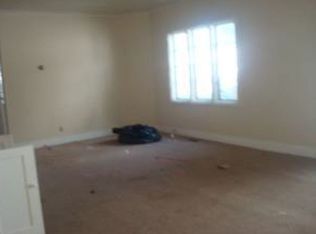 218 East St, Three Rivers, MI 49093