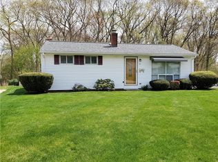 11 Keeley Ave, Warwick, RI 02886