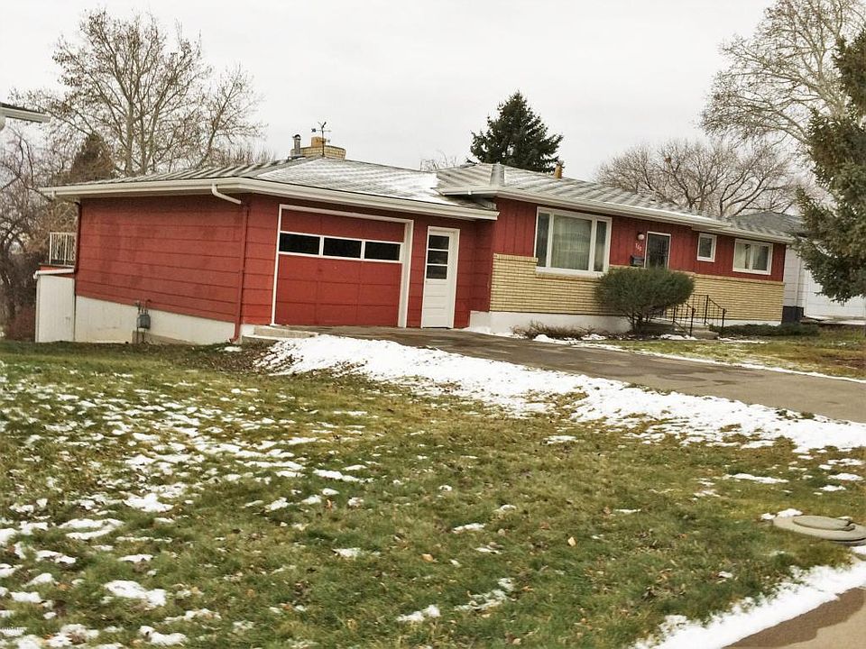 1st image of 760 33rd Ave NE