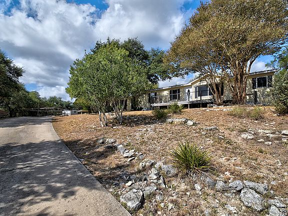 4th image of 181 QUERCUS LN