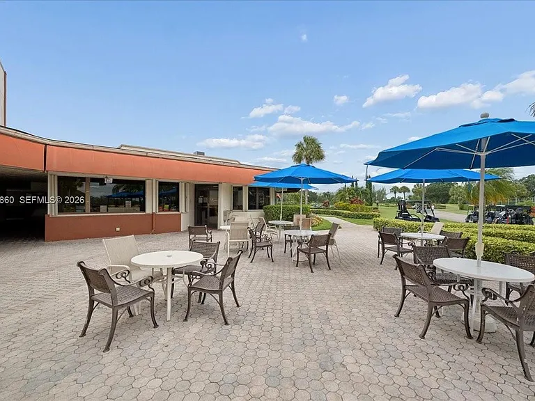 800 S Hollybrook Dr #205 — Photo 24