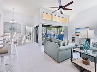 583 Beachwalk Cir #Q-201, Naples, FL 34108