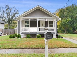 2611 S 6th St, Rockford, IL 61109