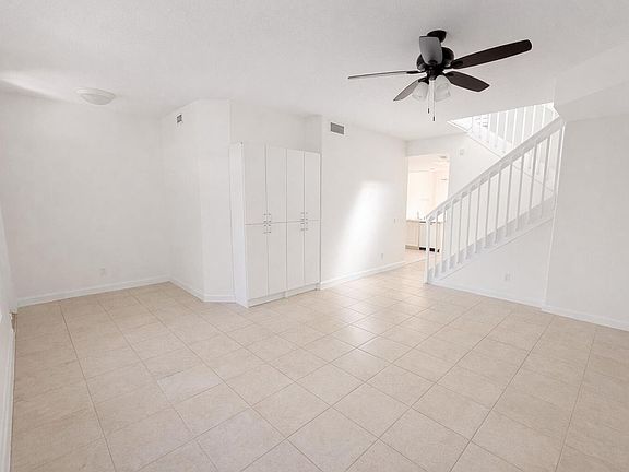4th image of 181 Waterford Dr