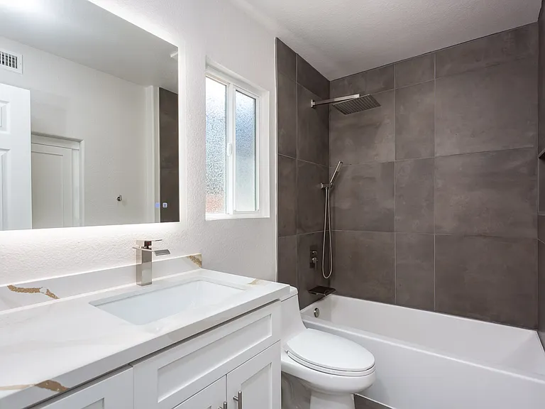 2725 Blackbush Ln — Photo 23
