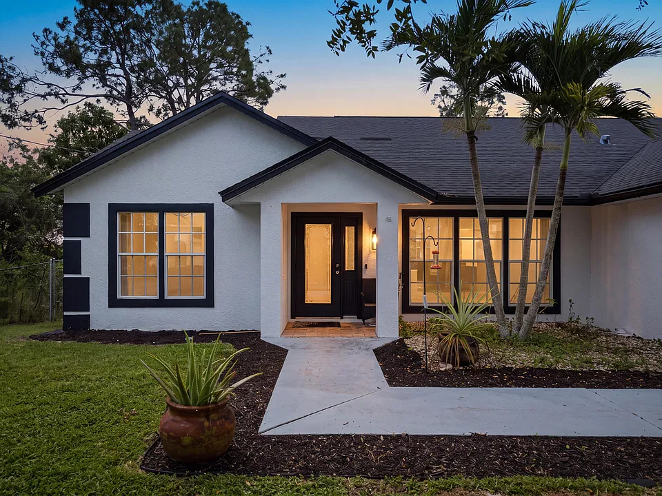 1206 SW Emerald Ave