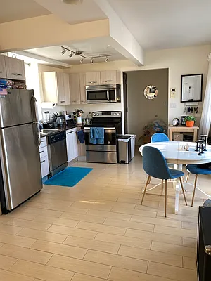 Rented by 18 REALTY | media 31