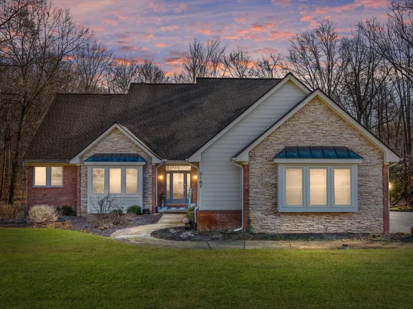 3187 Turnberry Dr, White Lake, MI 48383