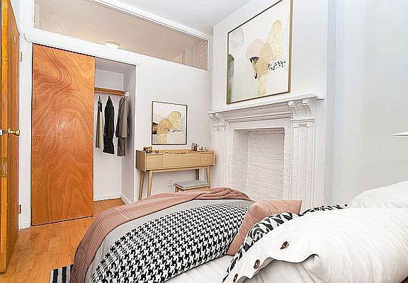 2nd image of 8 Saint Marks Pl APT 12