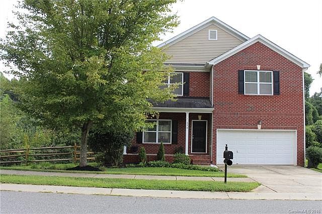 1st image of 204 Flanders Dr