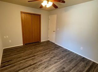 4208 Nightingale Ln #B, Springdale, AR 72762