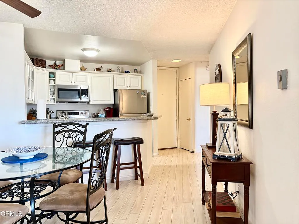 1 bed, 1.0 bath, 681 sqft, $2,600 — Photo 4