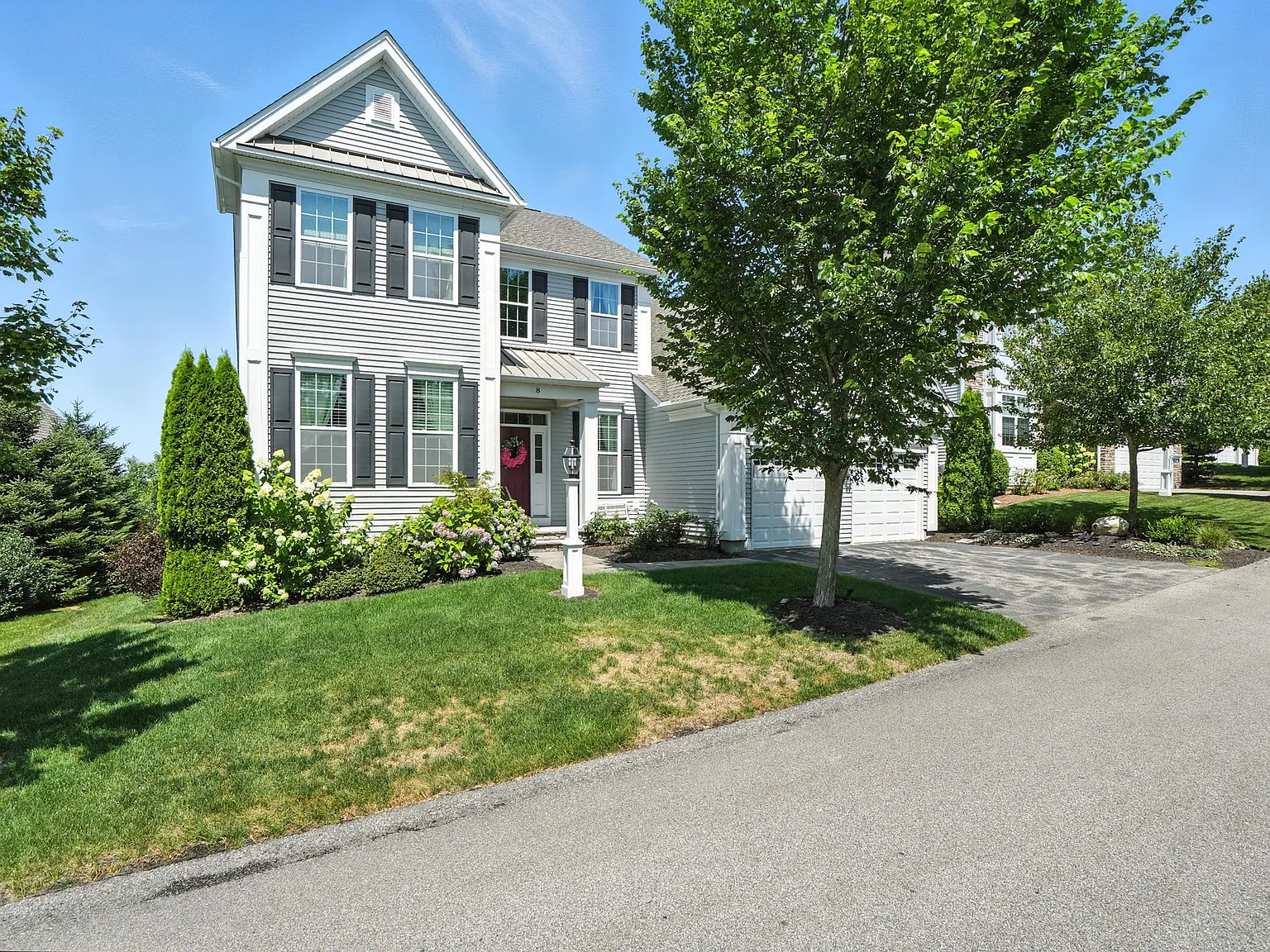 3 bed, 4186 sqft, $6,000 — Photo 1