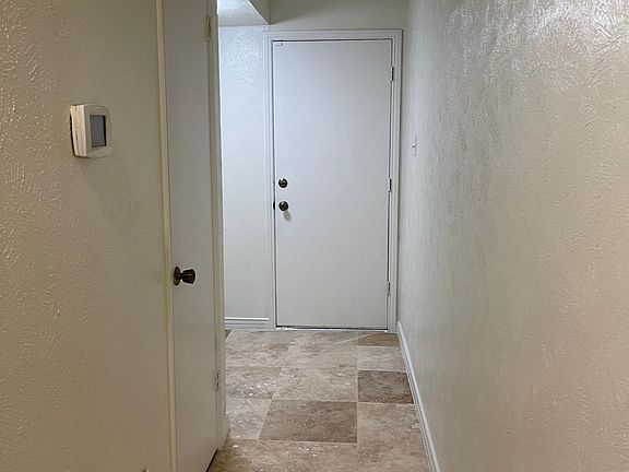 5th image of 206 N Venice Dr