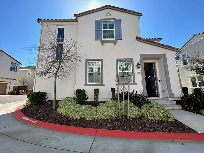 266 Colner Cir — Photo 2