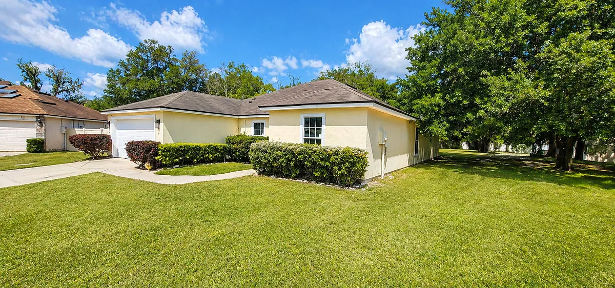 Building Photo - 6369 Spring Hollow Ct