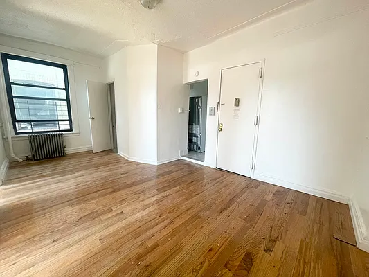 Rented by Pear NYC LLC | media 13