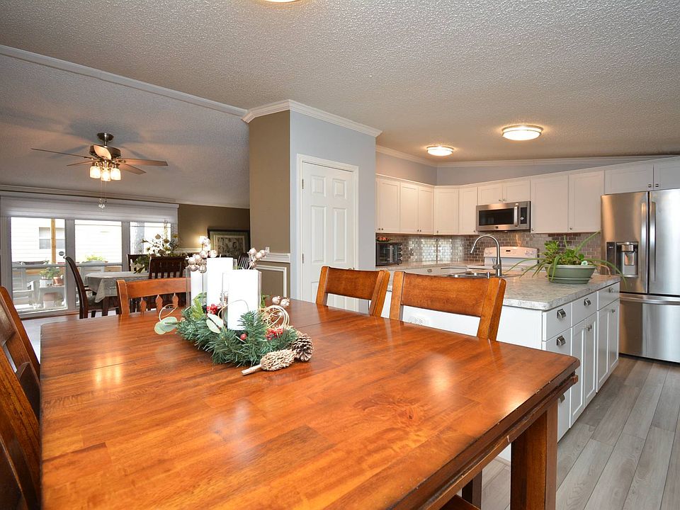 1st image of 12930 Pinecrest Dr #92