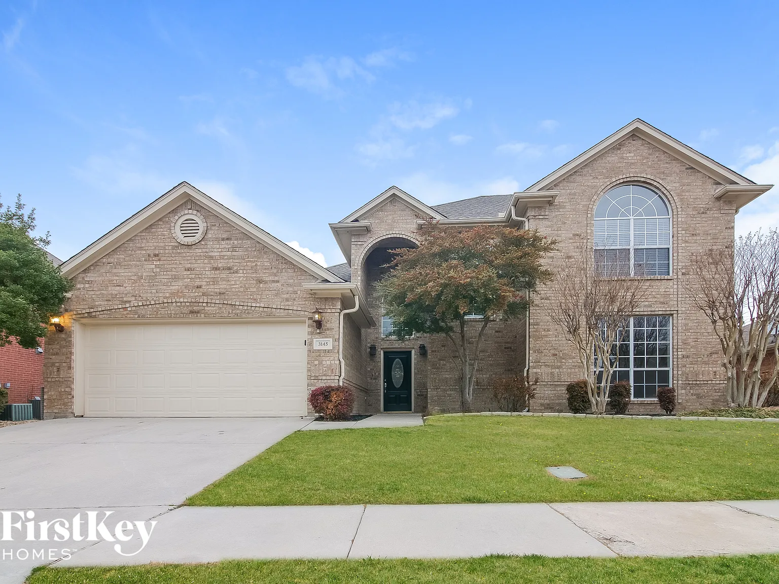 4 bed, 2.5 bath, 2615 sqft, $3,195 — Photo 1