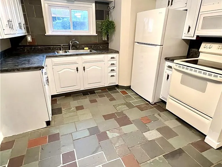 3 Muller Ave — Photo 7